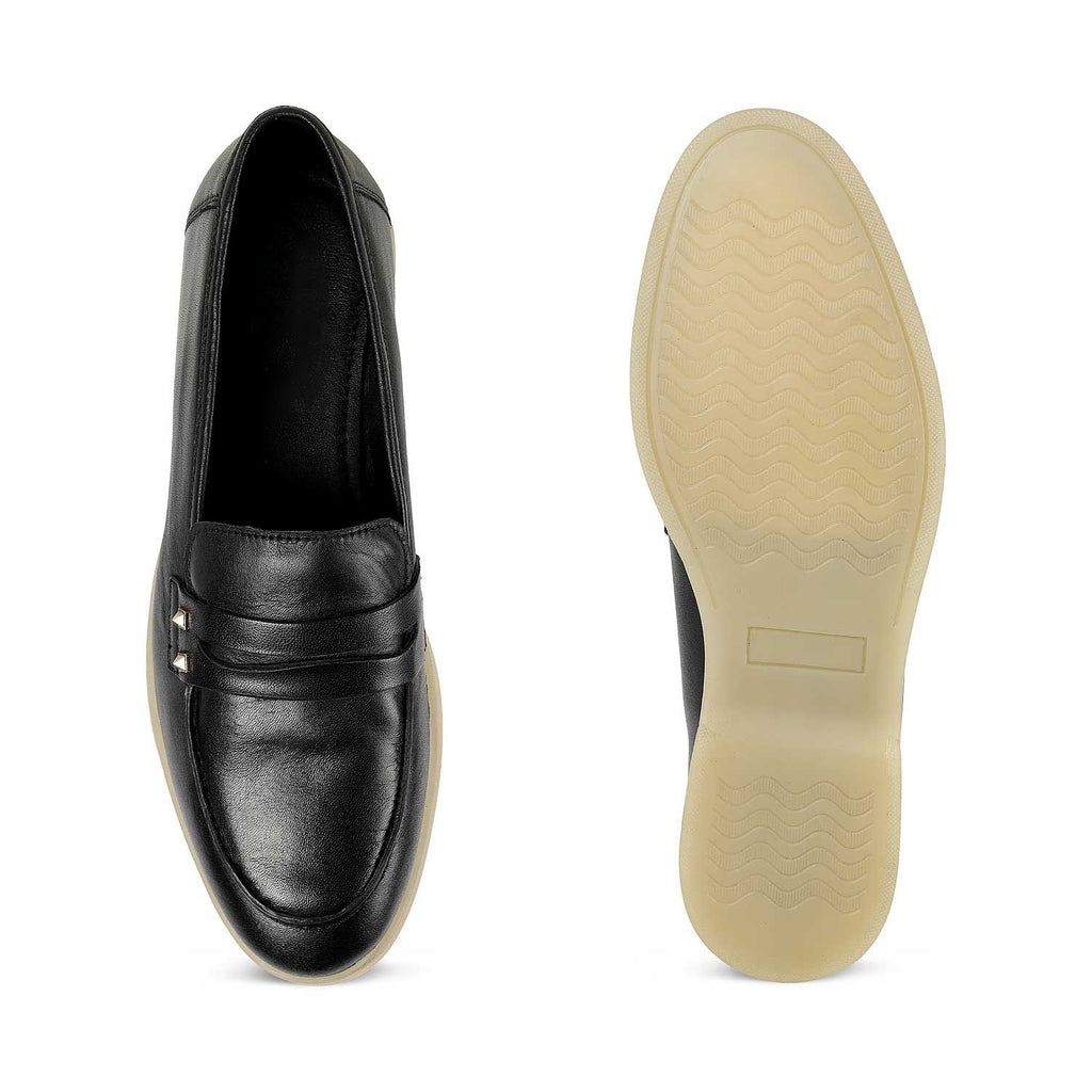 Women’s Loafers with Minimalist Stud Accent for Everyday Comfort