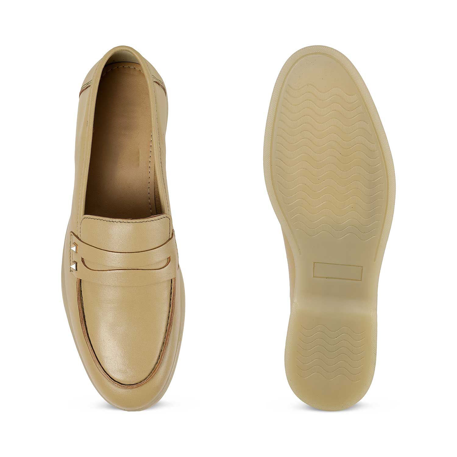 Women’s Loafers with Minimalist Stud Accent for Everyday Comfort
