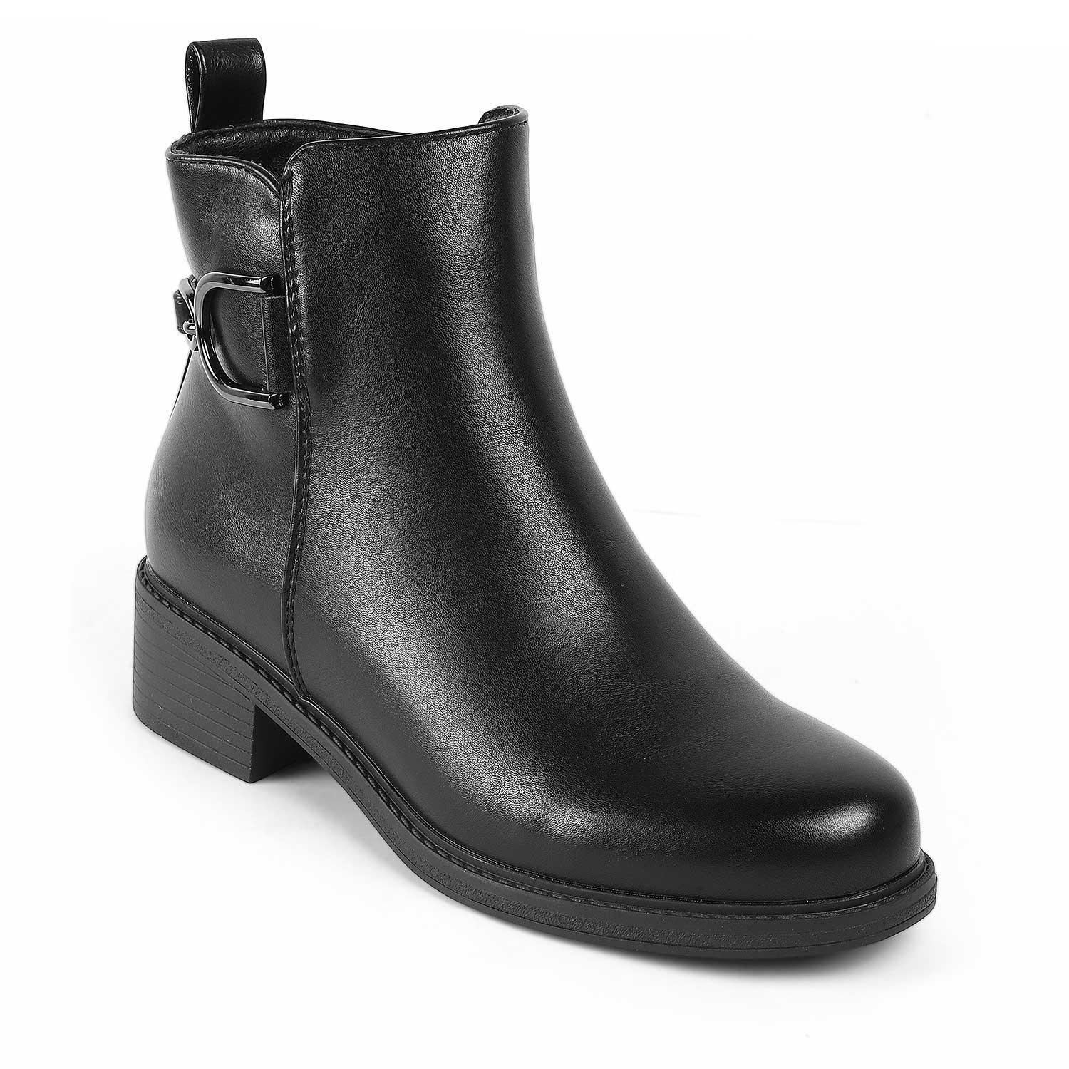 Women’s Buckle Accent Ankle Boots with Everyday Urban Style