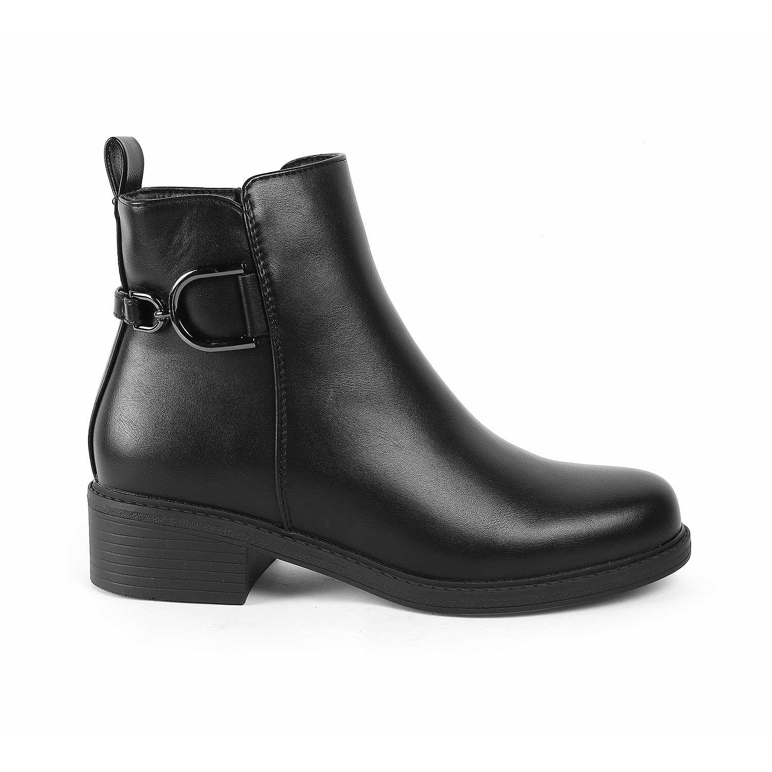 Women’s Buckle Accent Ankle Boots with Everyday Urban Style