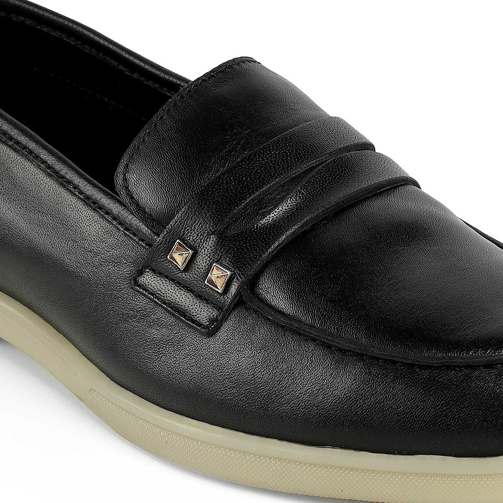 Women’s Loafers with Minimalist Stud Accent for Everyday Comfort