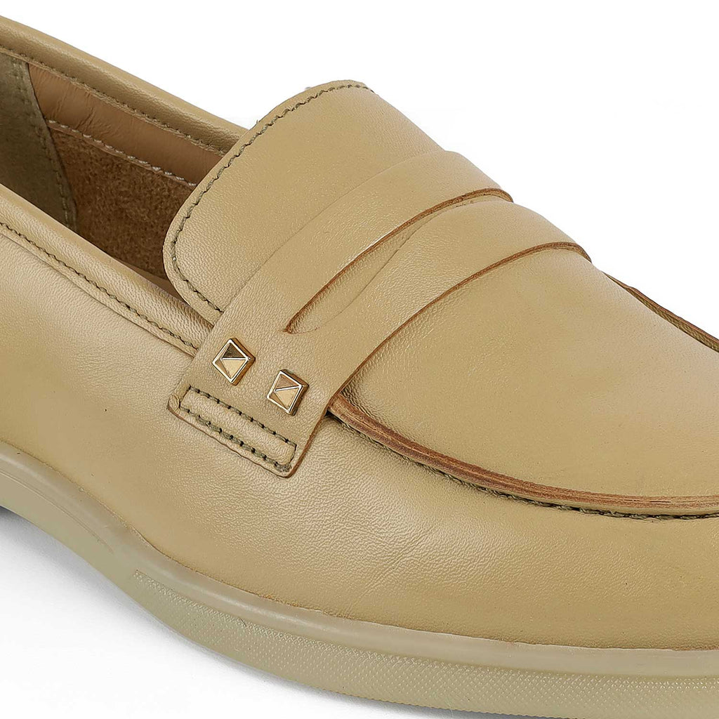 Women’s Loafers with Minimalist Stud Accent for Everyday Comfort