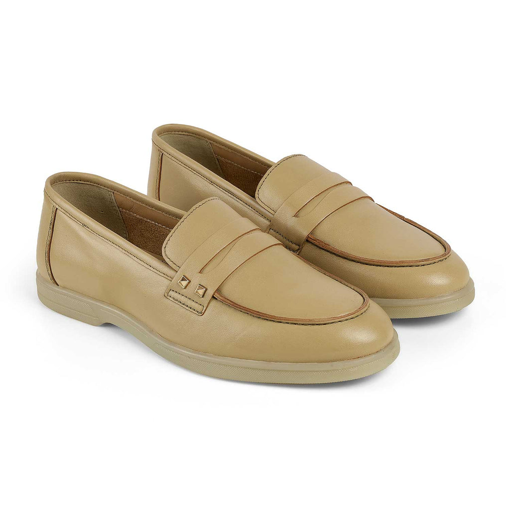 Women’s Loafers with Minimalist Stud Accent for Everyday Comfort