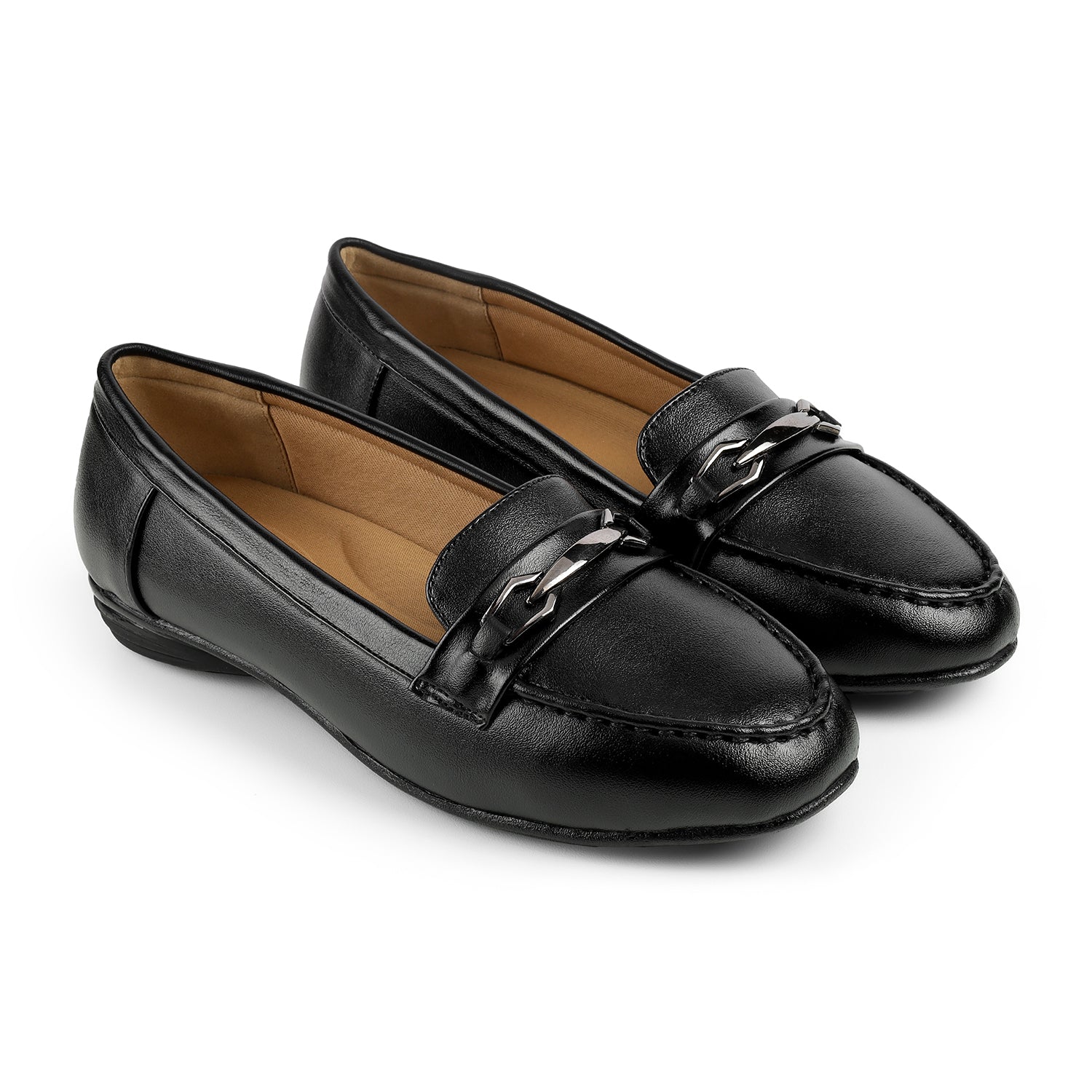 Women’s Classic Loafers with Metal Accent for Everyday Wear